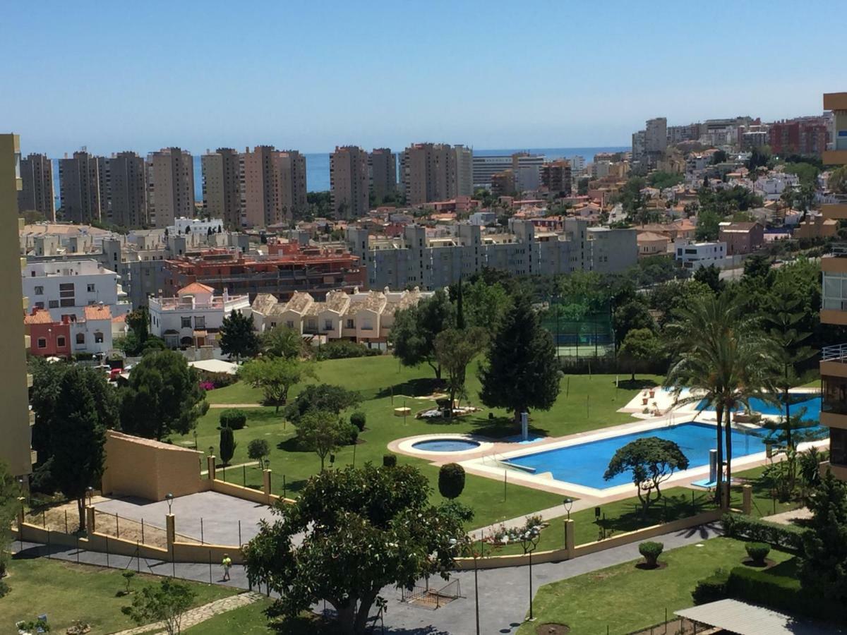 Apartamento Cerca De La Playa Y Campo De Golf Con Piscina Lejlighed Torremolinos Eksteriør billede