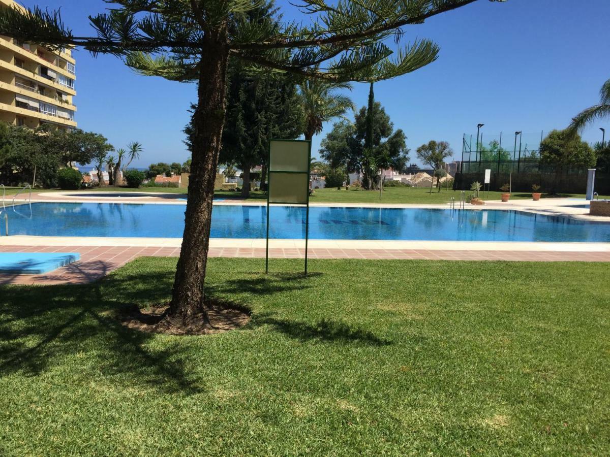 Apartamento Cerca De La Playa Y Campo De Golf Con Piscina Lejlighed Torremolinos Eksteriør billede