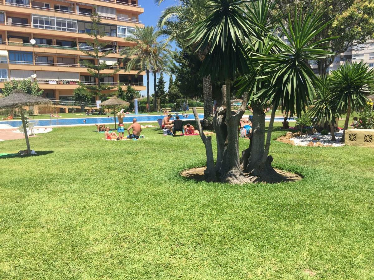 Apartamento Cerca De La Playa Y Campo De Golf Con Piscina Lejlighed Torremolinos Eksteriør billede
